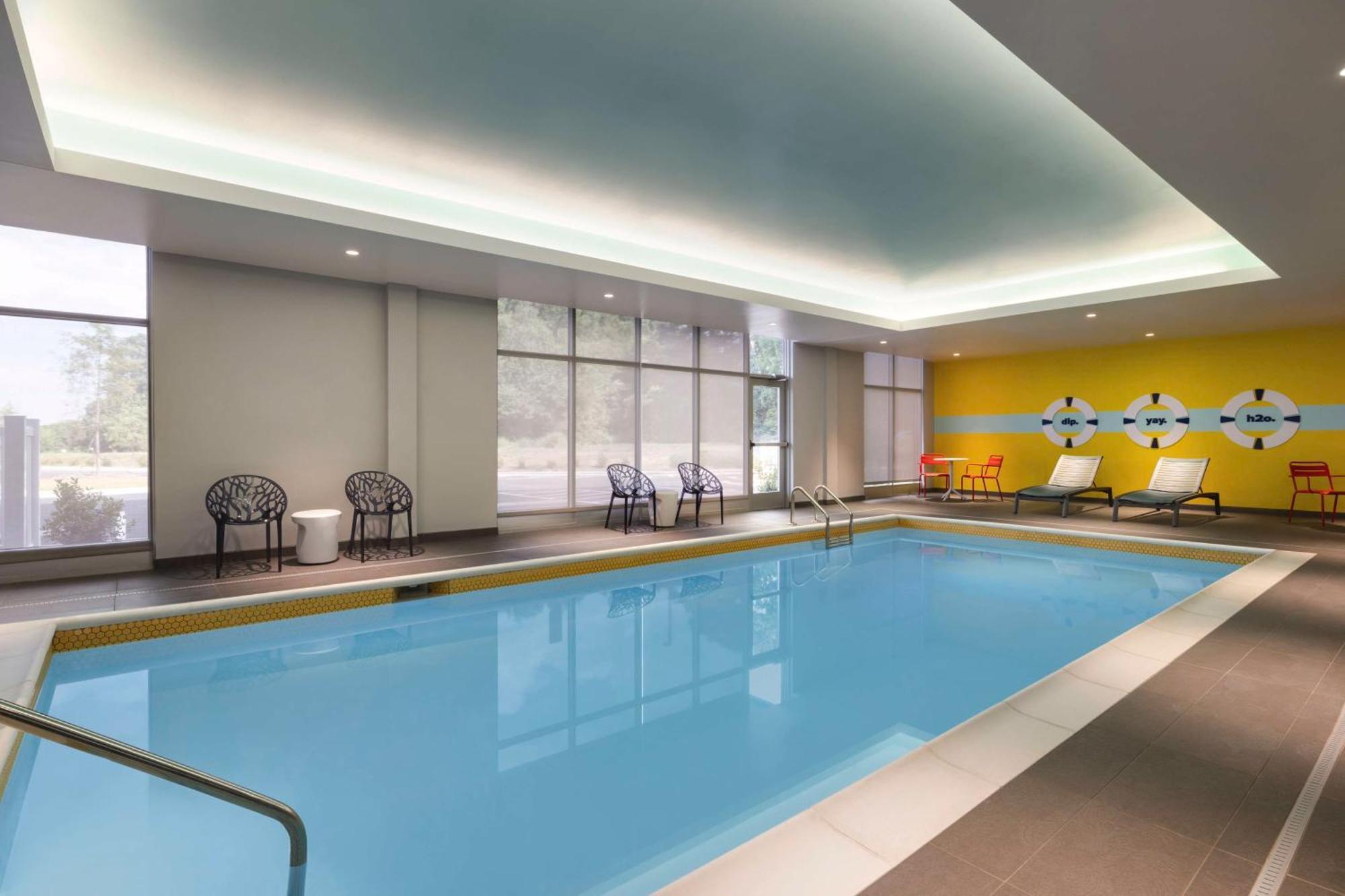 Отель Tru By Hilton Charlotte Tyvola I-77 Экстерьер фото